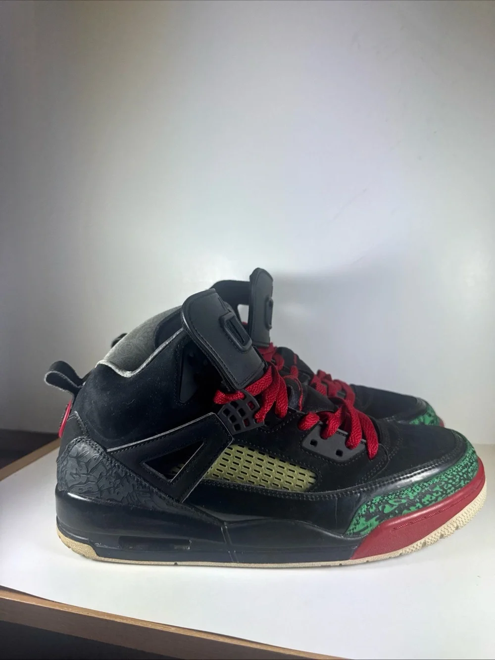 Air Jordan Spizike OG Men’s Size 11 Black Red Green High Top Athletic Sneakers